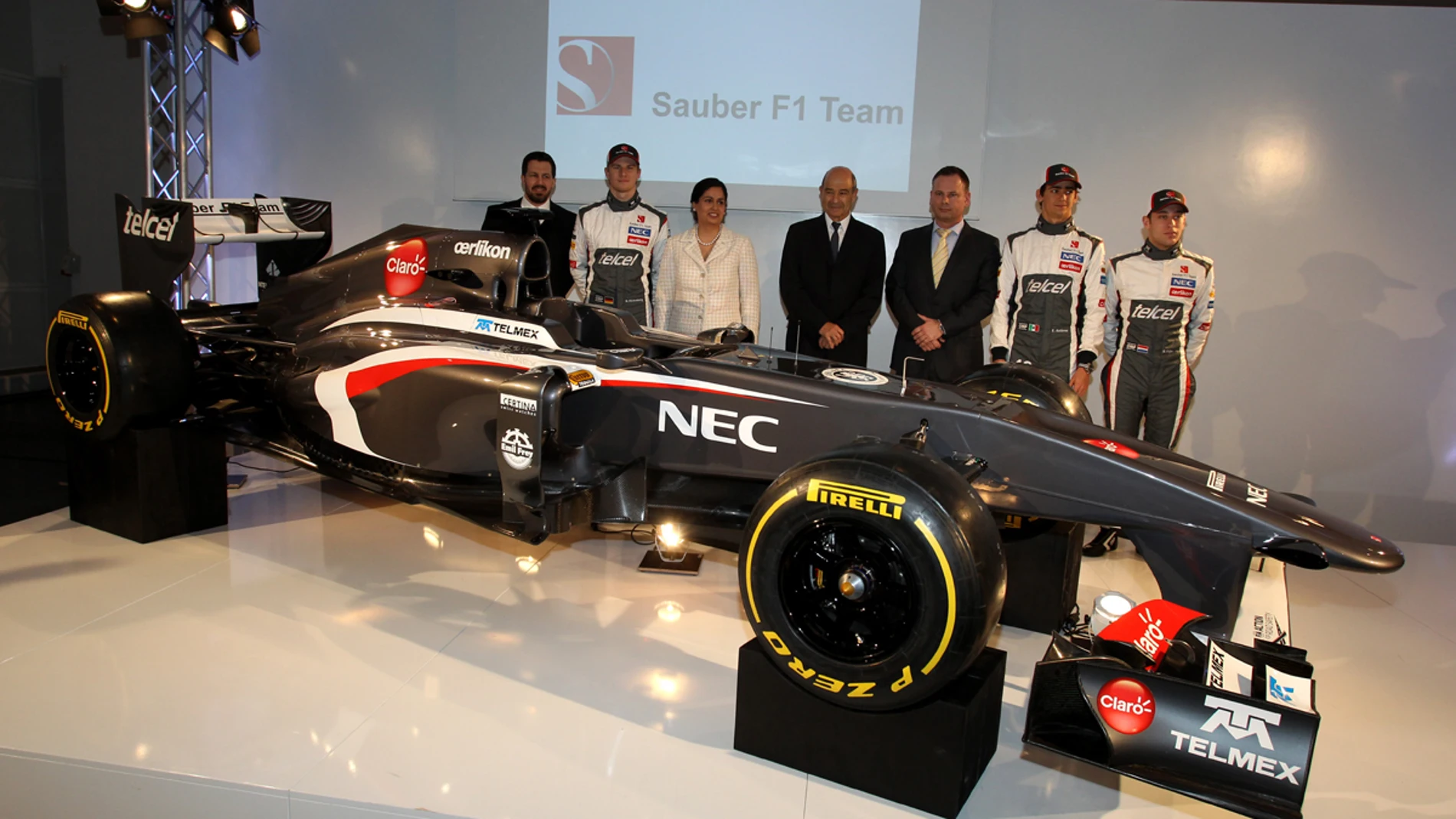 El equipo Sauber, con el C32