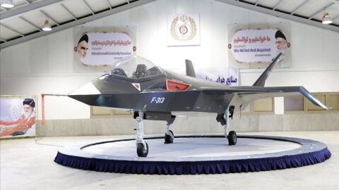 Ir&aacute;n presenta su nuevo avi&oacute;n de combate