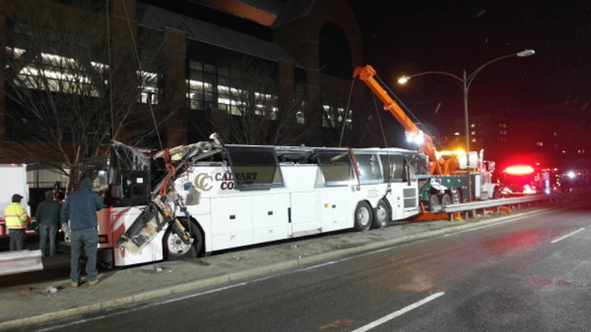 Autobús siniestrado en Boston Autobús siniestrado en Boston