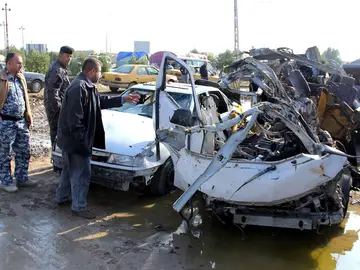 Atentado suicida y con coche bomba en Irak Atentado suicida y con coche bomba en Irak