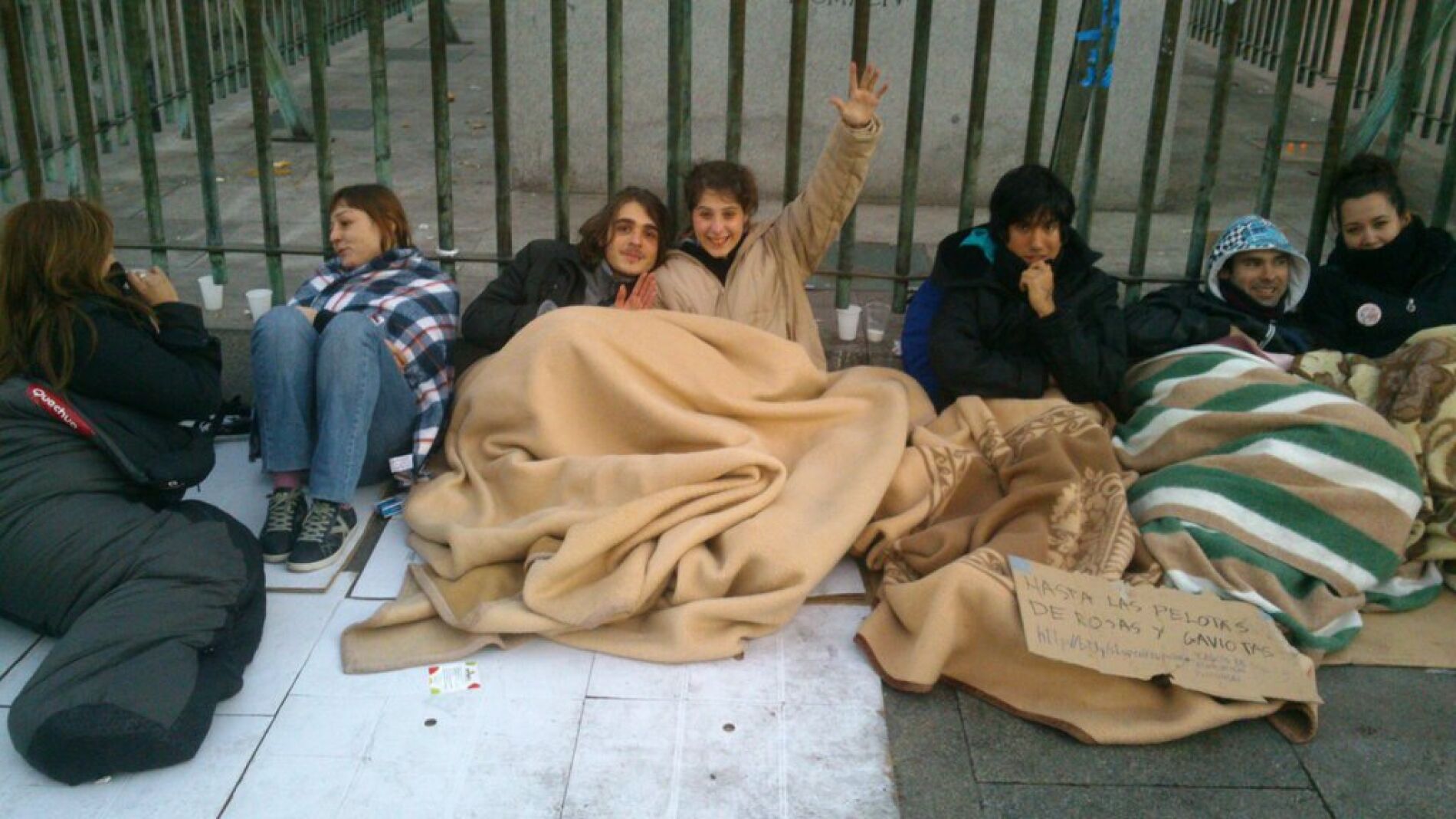 Los manifestantes acampados en Sol