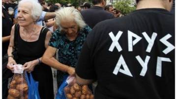 En Atenas los agriucltores reparten comida gratis