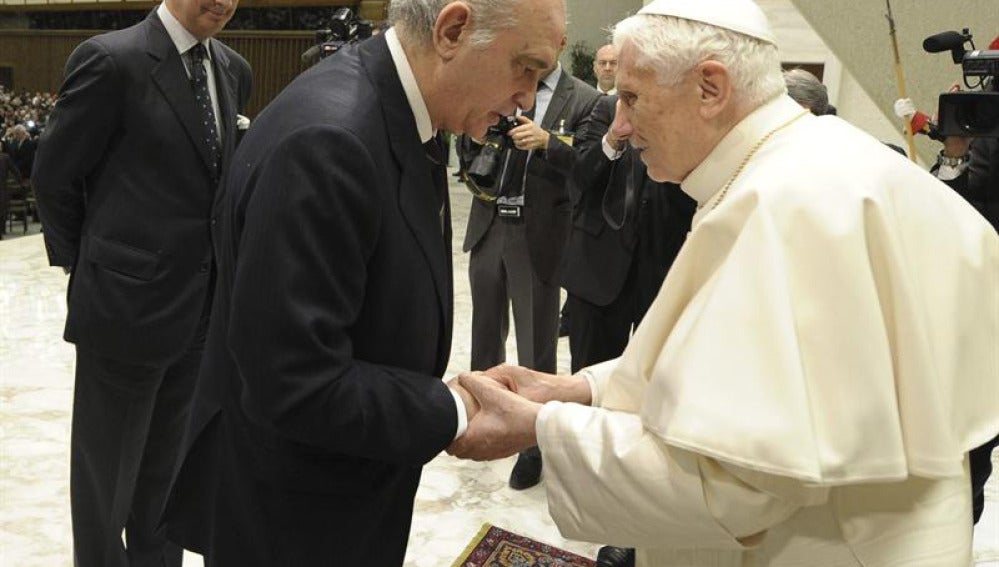 El Papa saluda a Fernández Díaz
