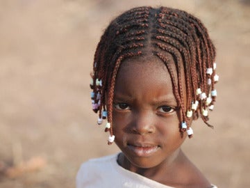 Imagen de archivo de una niña africana.