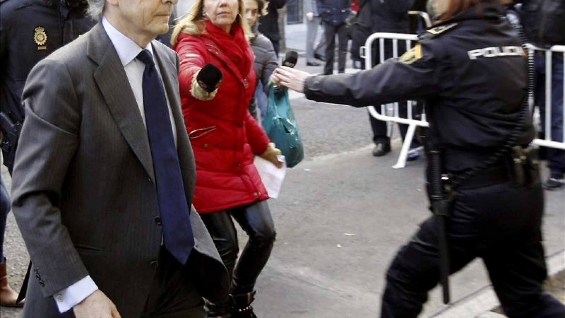 El exdiputado del PP Jorge Tr&iacute;as a su llegada esta ma&ntilde;ana a la sede de la Fiscal&iacute;a Anticorrupci&oacute;n.