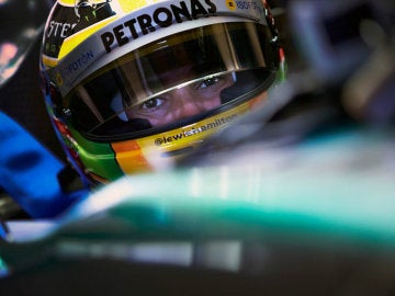 Hamilton debuta con Mercedes