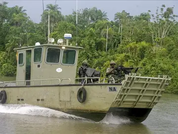 Imagen de archivo de un barco militar nigeriano. Imagen de archivo de un barco militar nigeriano.