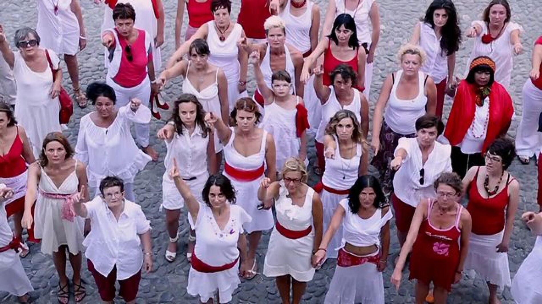 Mujeres de San Fermin contra la violaci&oacute;n femenina