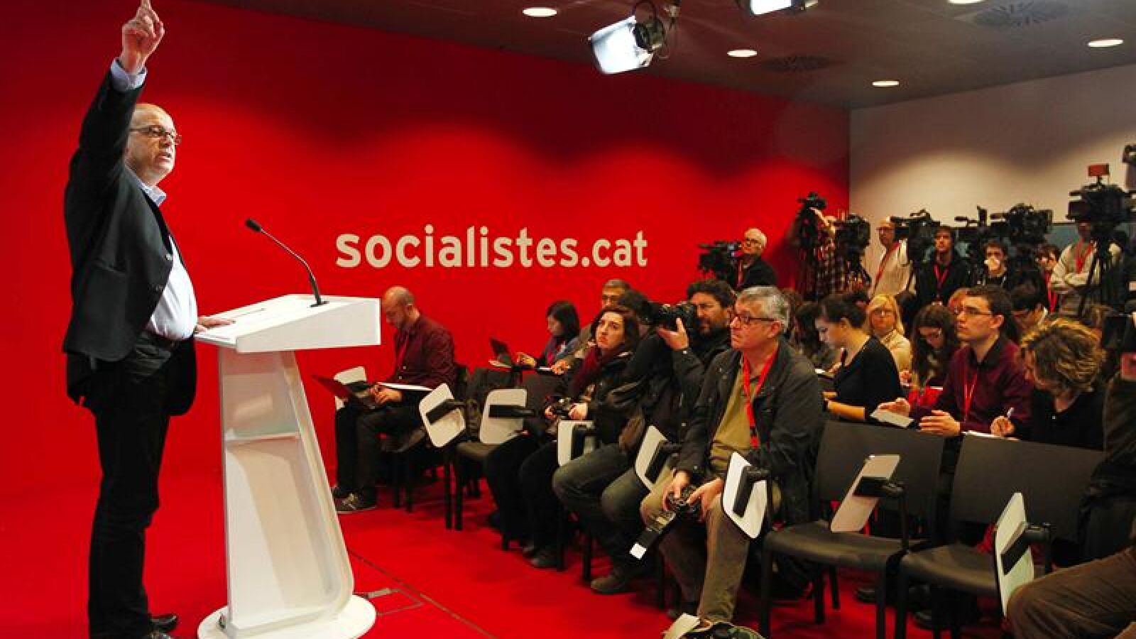 Dos diputadas del PSC rompen la disciplina de voto en el Parlament por la consulta