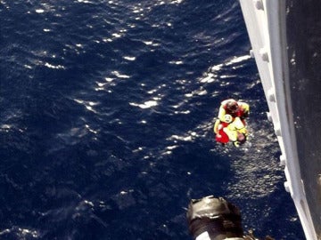 Los remeros rescatados pretendían cruzar el Atlántico de La Gomera a la isla de Antigua