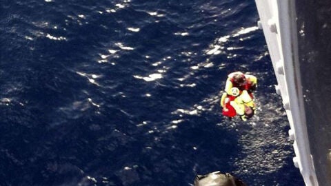 Los remeros rescatados pretend&iacute;an cruzar el Atl&aacute;ntico de La Gomera a la isla de Antigua