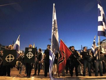 Manifestación del partido neonazi Amanecer Dorado en Grecia
