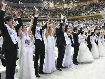 Boda masiva en la que contrajeron matrimonio unas 1.000 parejas de diversas nacionalidades