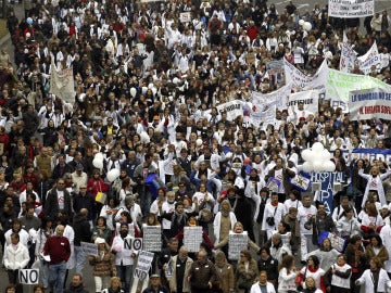 La 'marea blanca' de la Sanidad vuelve a las calles (archivo)