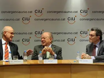 El presidente de CiU, Artur Mas, junto al presidente fundador, Jordi Pujol, y el secretario general, Josep Antoni Duran i Lleida El presidente de CiU, Artur Mas, junto al presidente fundador, Jordi Pujol, y el secretario general, Josep Antoni Duran i Lleida