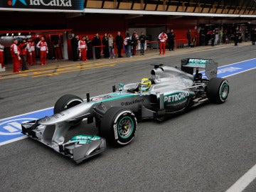 Nico Rosberg rueda en Montmeló