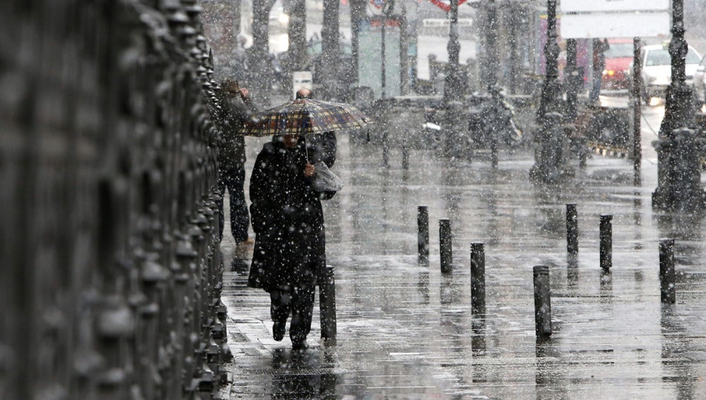 Nieva en el centro de Madrid