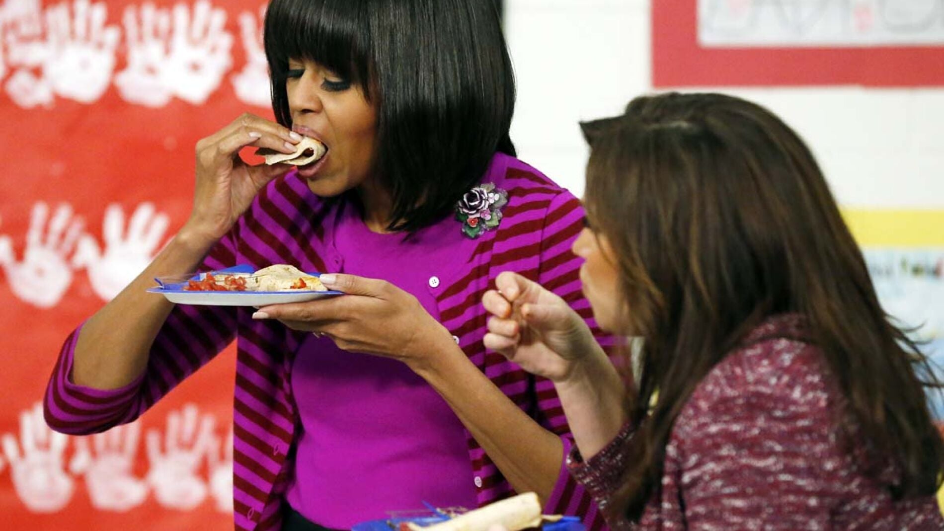 Michelle Obama hinca el diente en un evento contra el sobre peso