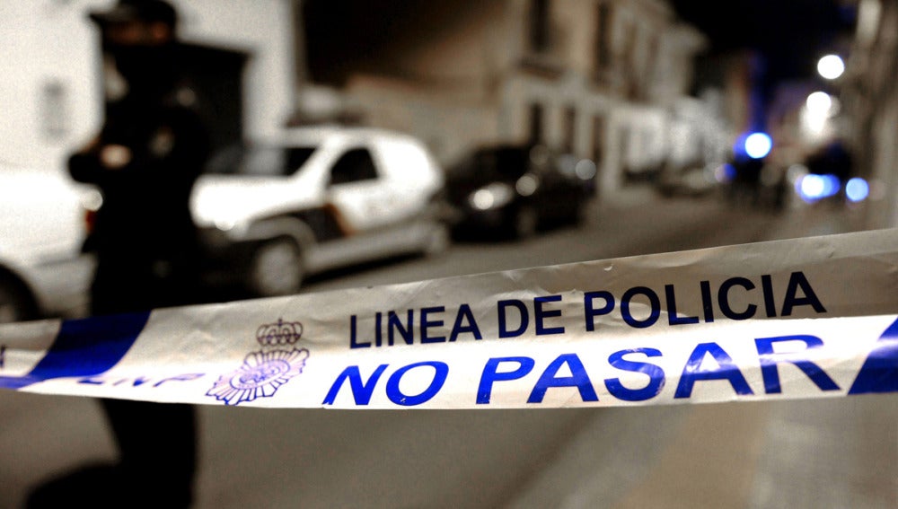 Un hombre mata con un cuchillo a sus padres y su hermana en Sevilla