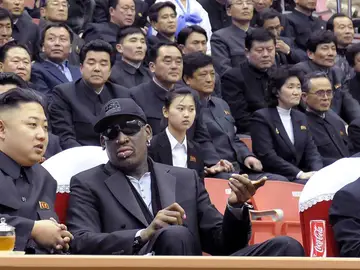 Dennis Rodman junto a Kim Jong Un Dennis Rodman junto a Kim Jong Un
