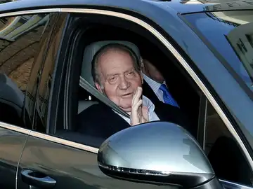 El Rey llega a la clínica 'La Milagrosa' El Rey llega a la clínica 'La Milagrosa'