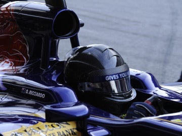 Ricciardo, en el cockpit del Toro Rosso