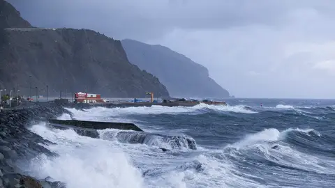 Las fuertes rachas de viento azotan Canarias Las fuertes rachas de viento azotan Canarias