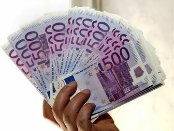 Un fajo de billetes de 500 euros Un fajo de billetes de 500 euros