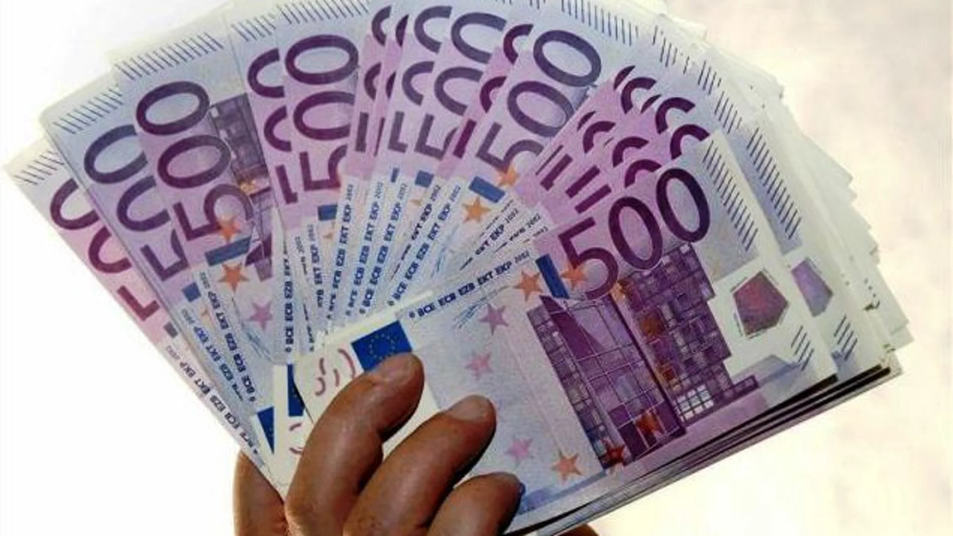 Un fajo de billetes de 500 euros Un fajo de billetes de 500 euros
