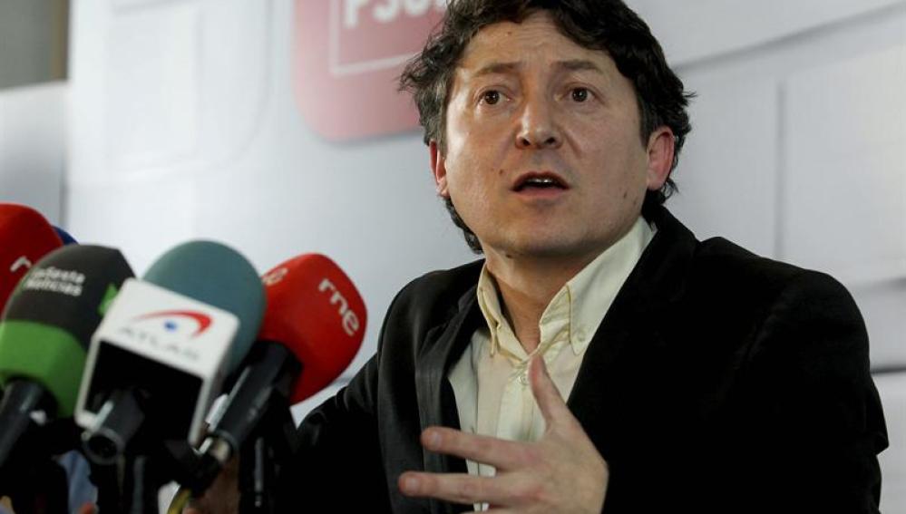 Folgueral anuncia que deja el PSOE