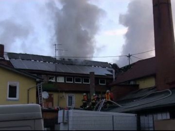 Un incendio en una fábrica de Stuttgart. Un incendio en una fábrica de Stuttgart.