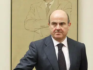 Luis de Guindos en la Comisión de Economía del Congreso Luis de Guindos en la Comisión de Economía del Congreso
