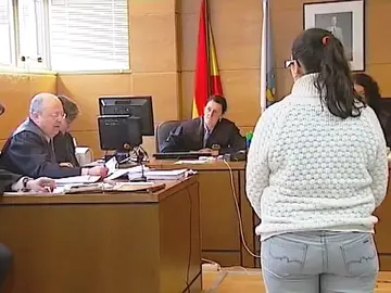 Arranca el juicio a la enfermera que causó la muerte de un bebé al inyectarle un fármaco por error Arranca el juicio a la enfermera que causó la muerte de un bebé al inyectarle un fármaco por error