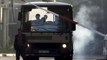 Un grupo de mineros llega a Rydultowy (Polonia).