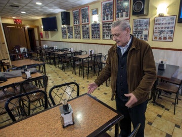 Encuentran un bebé en una cafetería en Jaén Encuentran un bebé en una cafetería en Jaén