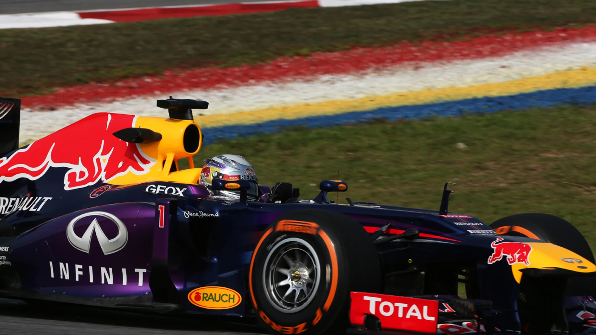 Vettel rueda por Malasia