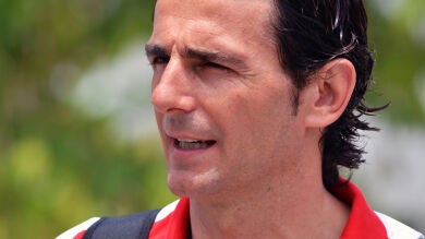 De la Rosa cree que Red Bull sufrirá en carrera