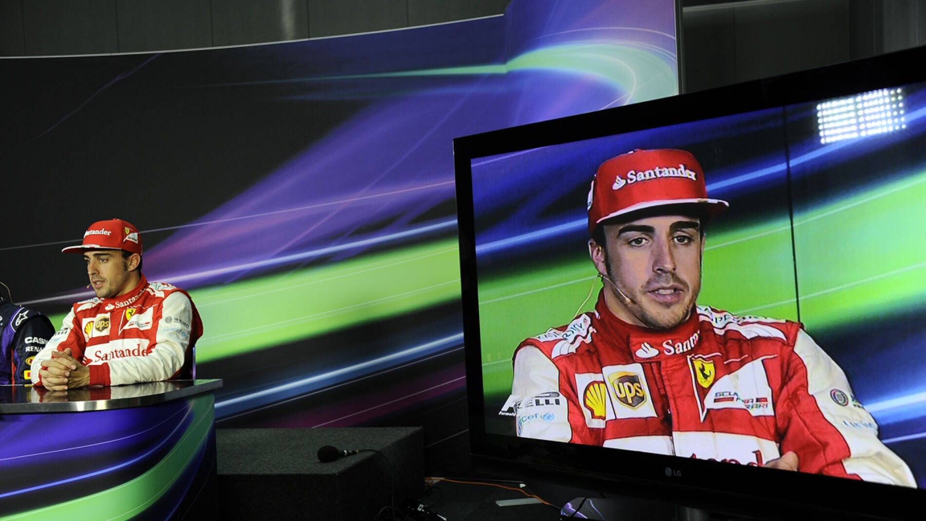 Alonso habla en rueda de prensa