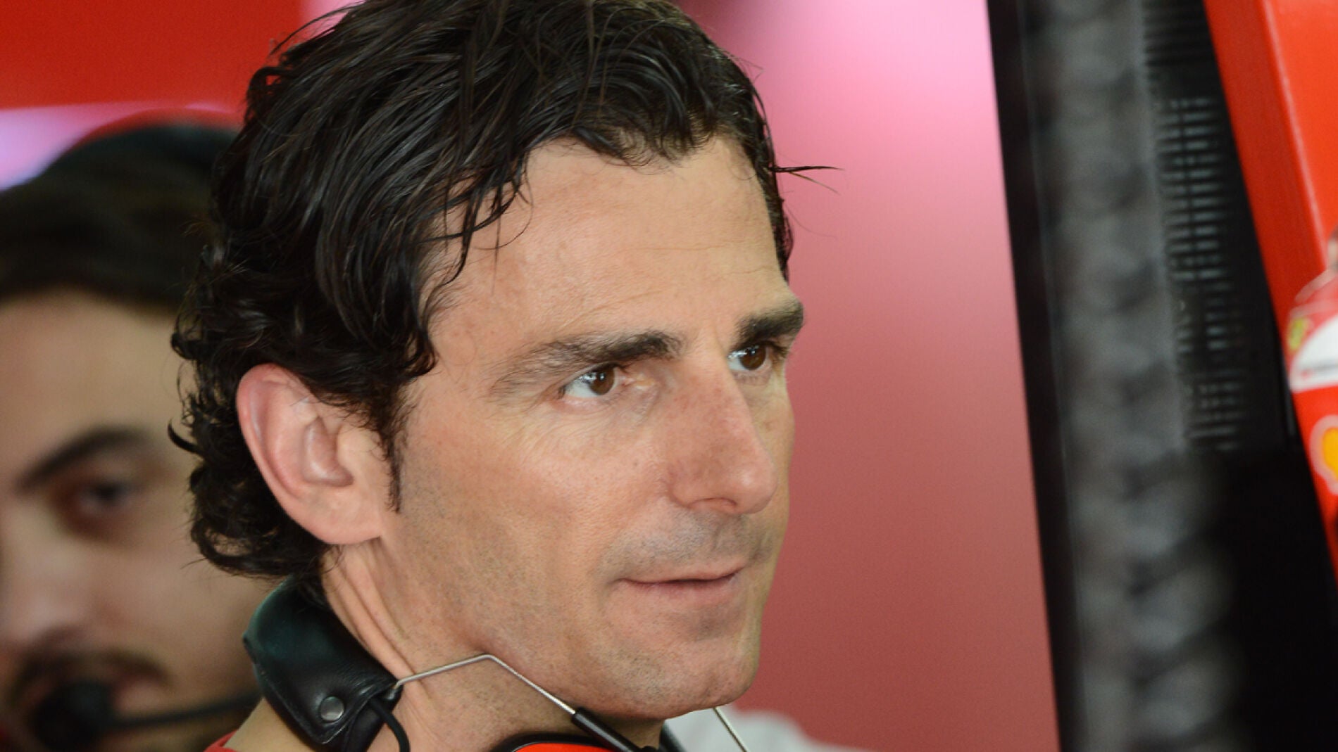 De la Rosa, en el garaje de Ferrari