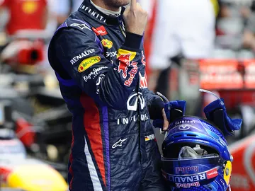 Vettel muestra su dedo en Malasia Vettel muestra su dedo en Malasia