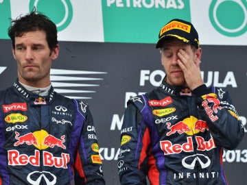 Vettel y Webber, en el podio de Malasia