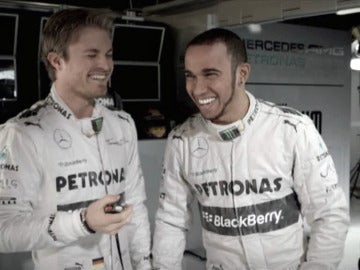 Hamilton y Rosberg, de risas