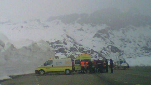 Imagen de los servicios de emergencias en el lugar del accidente