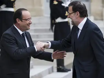 François Hollande recibe a Mariano Rajoy en El Elíseo François Hollande recibe a Mariano Rajoy en El Elíseo