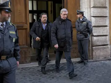 Franco Decaminada tras declarar Franco Decaminada tras declarar