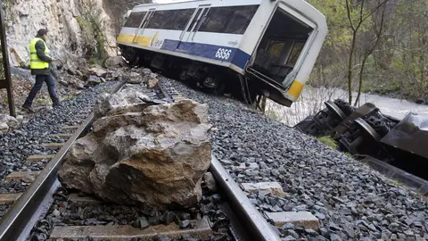 Una de las rocas sobre la via en la localidad cántabra de Golbarzo Una de las rocas sobre la via en la localidad cántabra de Golbarzo