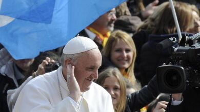 El papa Francisco toma posesión de la cátedra de obispo de Roma