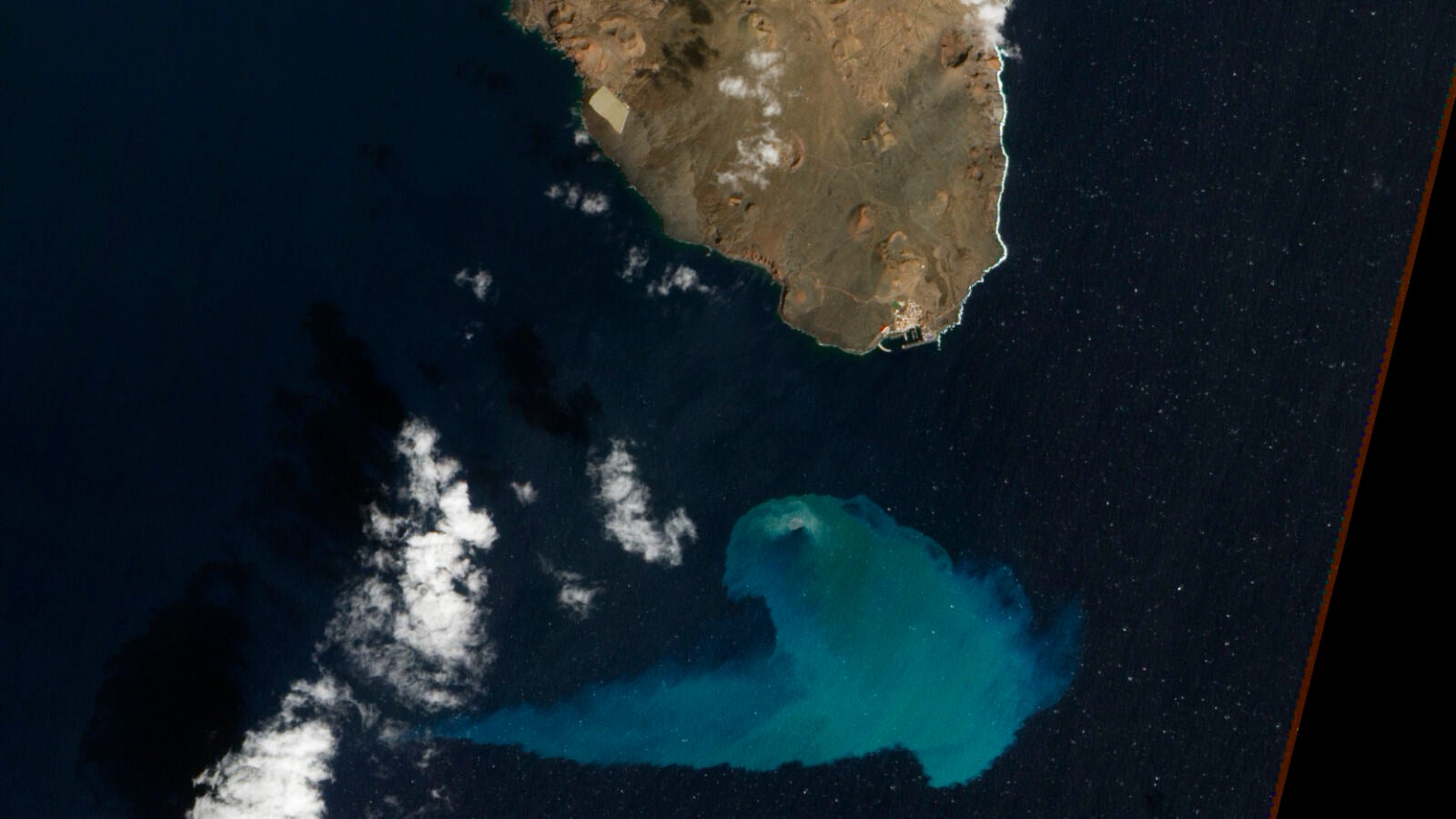 El volcán de El Hierro, foto del año 2012 de la NASA