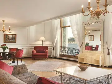 Una de las habitaciones más lujosas Una de las habitaciones más lujosas