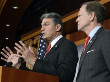 Manchin y Toomey anuncian un acuerdo bipartidista sobre el control de armas